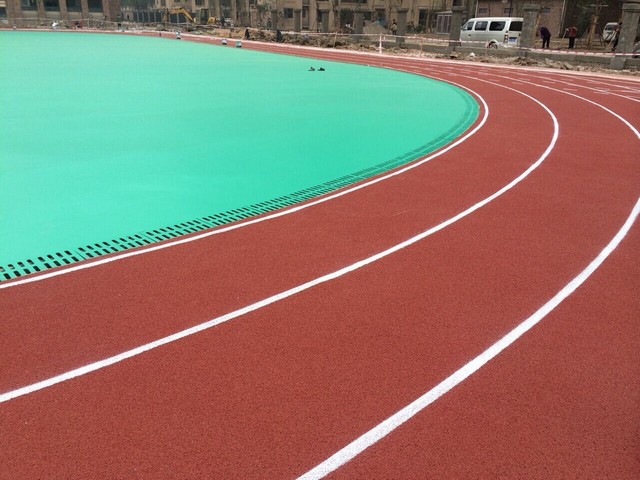 【學校操場塑膠跑道】學校操場的塑膠跑道對人體有害嗎?